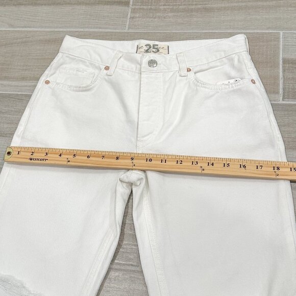 Free People We The Free Maggie Mid Rise Straight Jeans in Optic White Size 25 - Picture 12 of 16